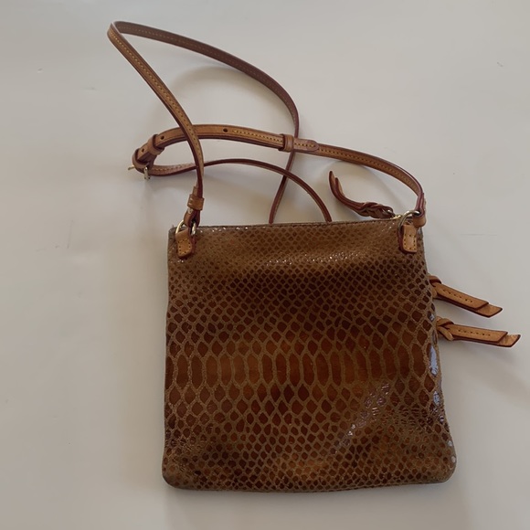 Vintage Dooney & Bourke lizard embossed leather 3-zip crossbody bag 8” 23in drop - Picture 7 of 16